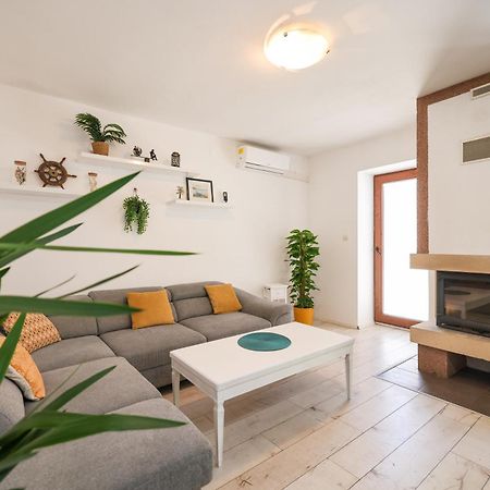 הוילה זאדאר Vacation House Jakov מראה חיצוני תמונה